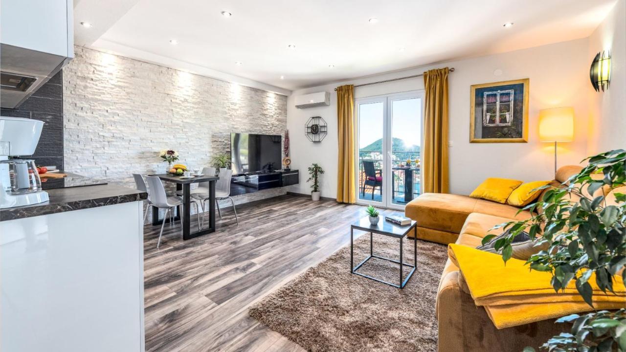 Exclusive Nia Apartment *